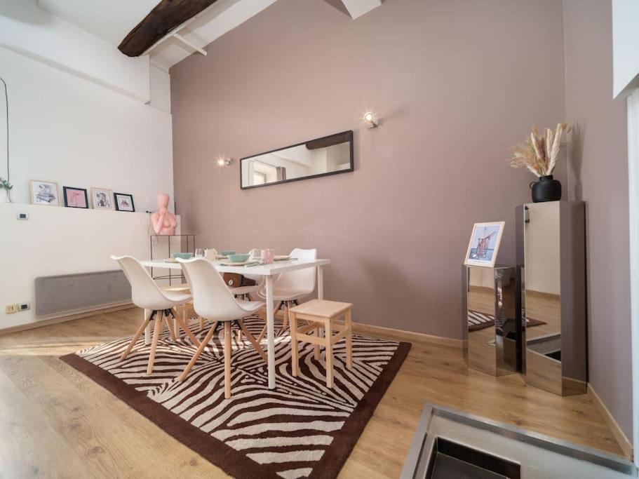 Appartement Tout Equipe 4 Couchages Avec Terrasse Et Parking Venelles Exterior foto